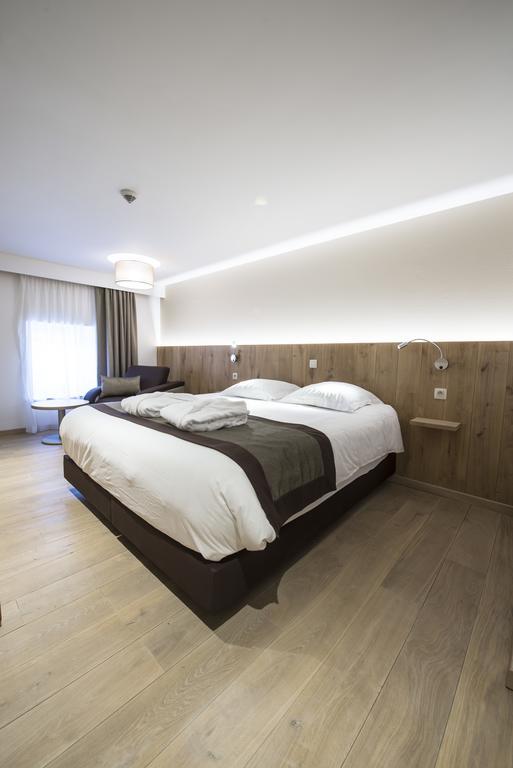 Hotel Le Fournil Redu Extérieur photo
