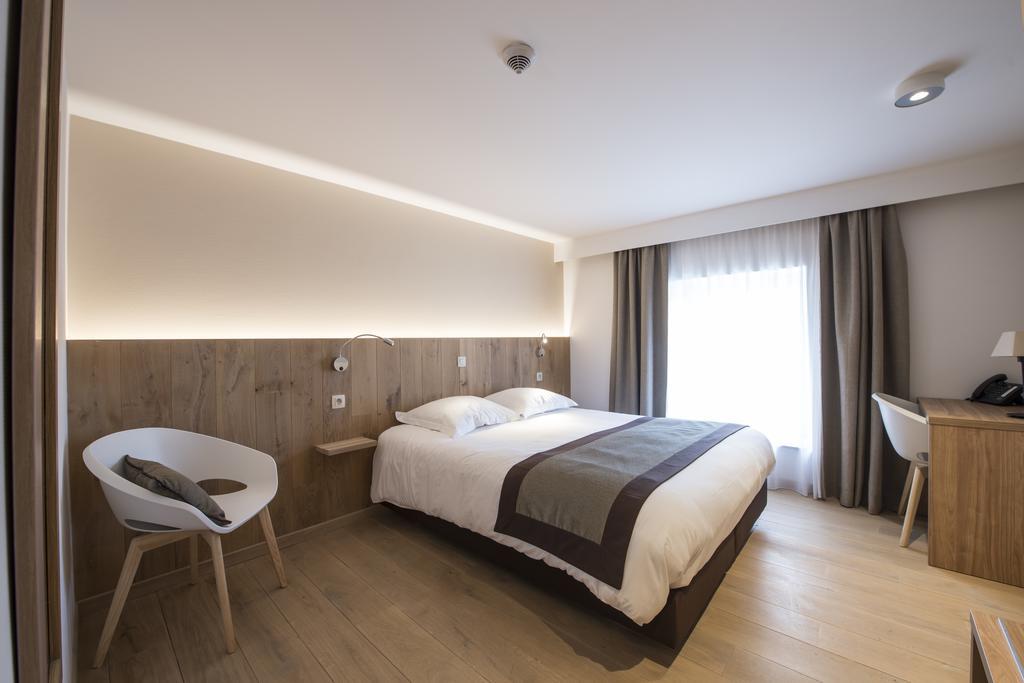 Hotel Le Fournil Redu Extérieur photo