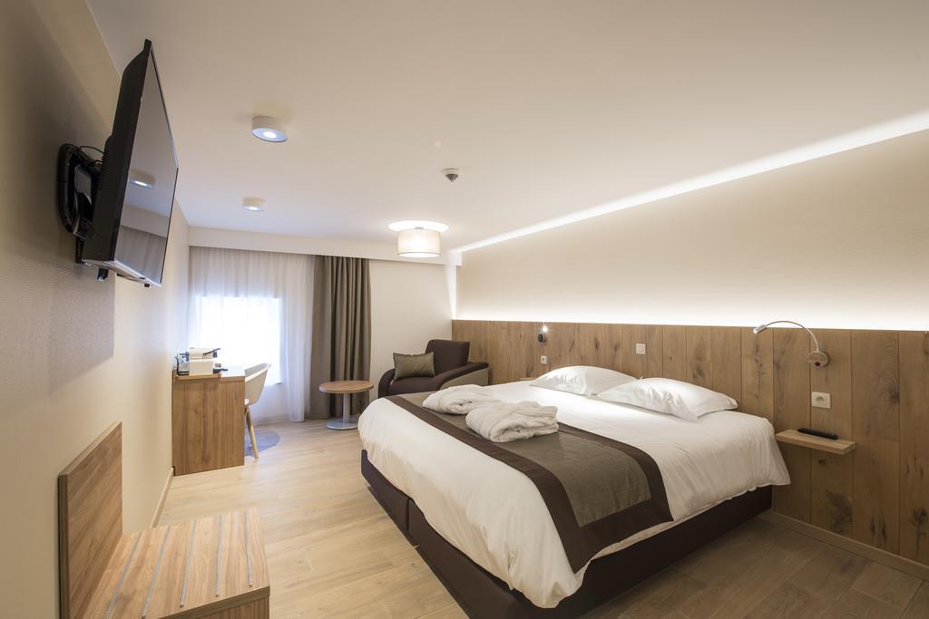 Hotel Le Fournil Redu Extérieur photo