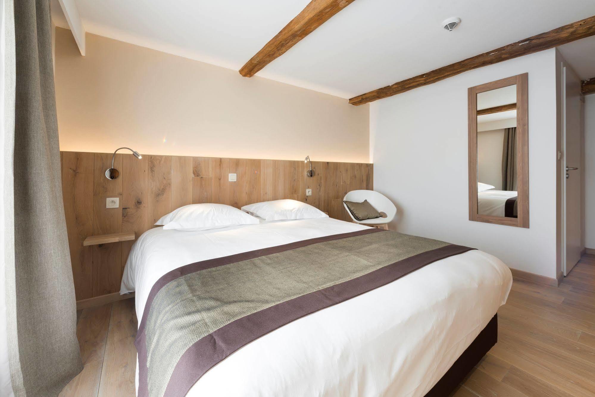 Hotel Le Fournil Redu Extérieur photo